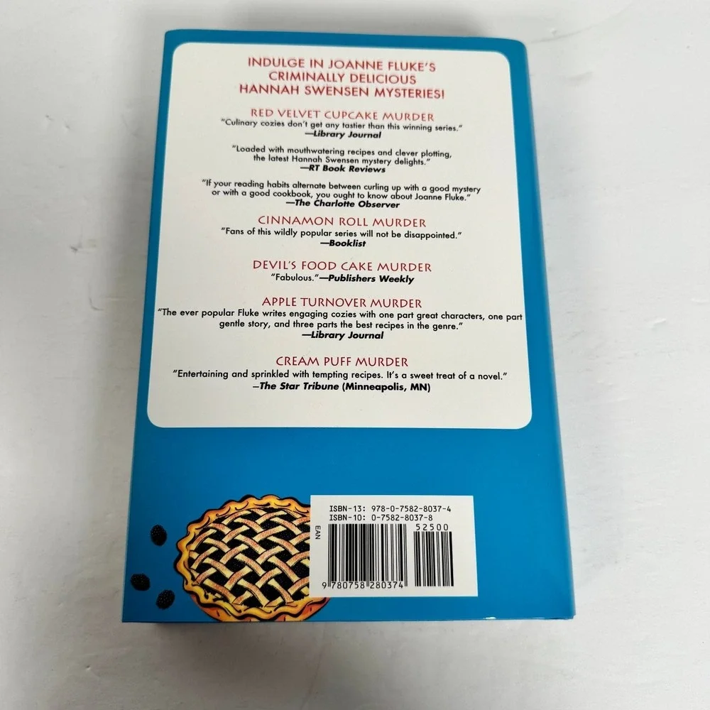 Blackberry Pie Murder‎ Joanne Fluke 2014 First Edition Hardcover Mystery Recipes